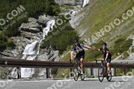 Photo #2742778 | 25-08-2022 13:21 | Passo Dello Stelvio - Waterfall curve BICYCLES
