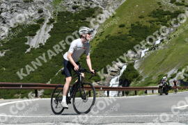 Photo #2253524 | 08-07-2022 10:55 | Passo Dello Stelvio - Waterfall curve BICYCLES