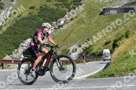 Photo #2591564 | 11-08-2022 10:09 | Passo Dello Stelvio - Waterfall curve BICYCLES