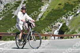 Photo #2227962 | 03-07-2022 10:14 | Passo Dello Stelvio - Waterfall curve BICYCLES