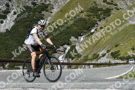 Photo #2720466 | 23-08-2022 13:01 | Passo Dello Stelvio - Waterfall curve BICYCLES