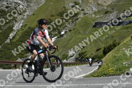 Photo #3243718 | 26-06-2023 10:23 | Passo Dello Stelvio - Waterfall curve BICYCLES