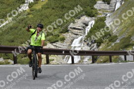 Photo #2768663 | 28-08-2022 11:31 | Passo Dello Stelvio - Waterfall curve BICYCLES