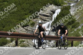 Fotó #3687081 | 31-07-2023 11:21 | Passo Dello Stelvio - Vízesés kanyar Bicajosok