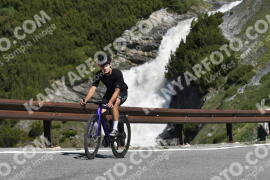 Photo #3243304 | 26-06-2023 10:12 | Passo Dello Stelvio - Waterfall curve BICYCLES
