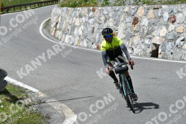 Fotó #2321448 | 16-07-2022 15:17 | Passo Dello Stelvio - Vízesés kanyar Bicajosok