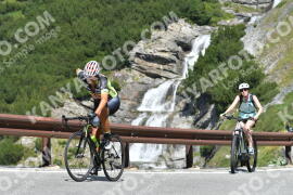 Photo #2382837 | 24-07-2022 11:27 | Passo Dello Stelvio - Waterfall curve BICYCLES
