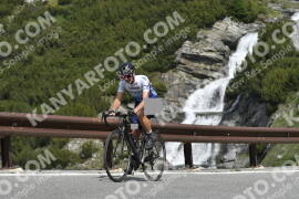 Photo #3253436 | 27-06-2023 10:49 | Passo Dello Stelvio - Waterfall curve BICYCLES