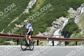 Photo #2369029 | 22-07-2022 10:58 | Passo Dello Stelvio - Waterfall curve BICYCLES