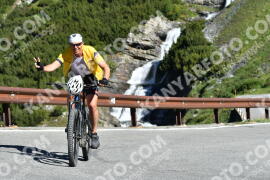 Photo #2183388 | 25-06-2022 09:20 | Passo Dello Stelvio - Waterfall curve BICYCLES