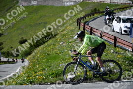 Photo #3218926 | 24-06-2023 17:17 | Passo Dello Stelvio - Waterfall curve BICYCLES