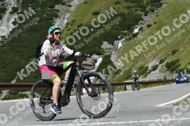 Photo #2399881 | 25-07-2022 12:05 | Passo Dello Stelvio - Waterfall curve BICYCLES