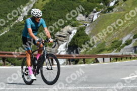 Photo #2412245 | 26-07-2022 10:11 | Passo Dello Stelvio - Waterfall curve BICYCLES