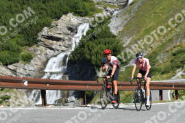 Photo #2502540 | 04-08-2022 10:06 | Passo Dello Stelvio - Waterfall curve BICYCLES