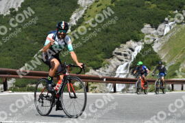 Photo #2352921 | 19-07-2022 11:24 | Passo Dello Stelvio - Waterfall curve BICYCLES