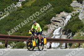 Photo #2647976 | 14-08-2022 11:30 | Passo Dello Stelvio - Waterfall curve BICYCLES