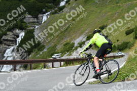 Photo #2411651 | 26-07-2022 13:18 | Passo Dello Stelvio - Waterfall curve BICYCLES