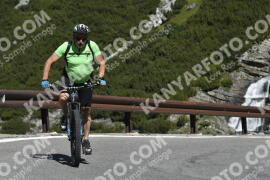 Fotó #3360611 | 05-07-2023 10:25 | Passo Dello Stelvio - Vízesés kanyar Bicajosok