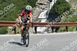 Photo #2397996 | 25-07-2022 10:09 | Passo Dello Stelvio - Waterfall curve BICYCLES