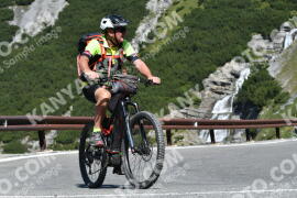 Photo #2368926 | 22-07-2022 10:50 | Passo Dello Stelvio - Waterfall curve BICYCLES