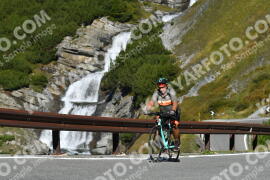 Photo #4305394 | 26-09-2023 10:55 | Passo Dello Stelvio - Waterfall curve BICYCLES