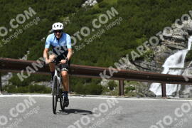 Fotó #3594031 | 27-07-2023 12:47 | Passo Dello Stelvio - Vízesés kanyar Bicajosok
