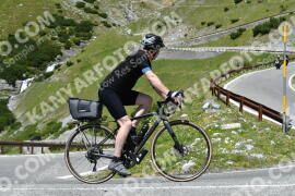 Photo #2336968 | 17-07-2022 13:15 | Passo Dello Stelvio - Waterfall curve BICYCLES
