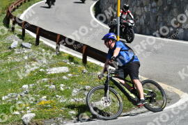 Photo #2159475 | 19-06-2022 11:04 | Passo Dello Stelvio - Waterfall curve BICYCLES