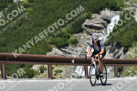 Photo #2370232 | 22-07-2022 12:18 | Passo Dello Stelvio - Waterfall curve BICYCLES