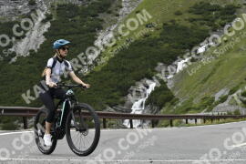 Photo #3492163 | 16-07-2023 11:45 | Passo Dello Stelvio - Waterfall curve BICYCLES