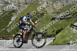 Photo #3225783 | 25-06-2023 10:06 | Passo Dello Stelvio - Waterfall curve BICYCLES