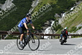 Photo #2384275 | 24-07-2022 14:17 | Passo Dello Stelvio - Waterfall curve BICYCLES