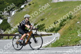 Foto #2488602 | 02-08-2022 14:07 | Passo Dello Stelvio - Waterfall Kehre BICYCLES