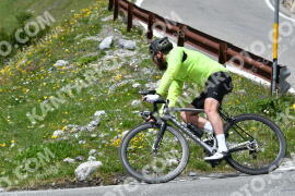 Photo #2204528 | 27-06-2022 14:12 | Passo Dello Stelvio - Waterfall curve BICYCLES