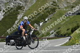 Photo #3226343 | 25-06-2023 10:42 | Passo Dello Stelvio - Waterfall curve BICYCLES
