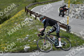 Fotó #3267469 | 28-06-2023 13:05 | Passo Dello Stelvio - Vízesés kanyar Bicajosok