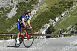 Photo #3225283 | 25-06-2023 09:40 | Passo Dello Stelvio - Waterfall curve BICYCLES