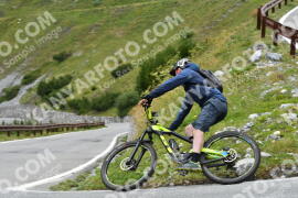 Photo #2440406 | 30-07-2022 11:20 | Passo Dello Stelvio - Waterfall curve BICYCLES