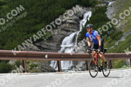 Photo #2459609 | 31-07-2022 13:50 | Passo Dello Stelvio - Waterfall curve BICYCLES