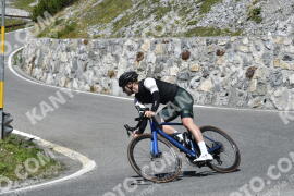 Photo #2729395 | 24-08-2022 13:26 | Passo Dello Stelvio - Waterfall curve BICYCLES