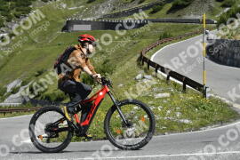 Fotó #3605088 | 28-07-2023 10:33 | Passo Dello Stelvio - Vízesés kanyar Bicajosok