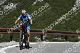Fotó #3466784 | 15-07-2023 10:52 | Passo Dello Stelvio - Vízesés kanyar Bicajosok