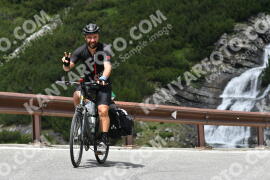 Photo #2205854 | 29-06-2022 12:38 | Passo Dello Stelvio - Waterfall curve BICYCLES