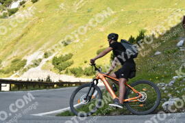 Fotó #2668001 | 16-08-2022 13:02 | Passo Dello Stelvio - Vízesés kanyar Bicajosok