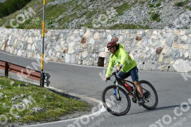 Fotó #2322646 | 16-07-2022 17:16 | Passo Dello Stelvio - Vízesés kanyar Bicajosok