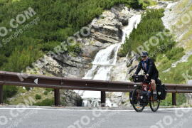 Photo #2434373 | 29-07-2022 13:48 | Passo Dello Stelvio - Waterfall curve BICYCLES