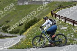 Fotó #3301356 | 01-07-2023 13:54 | Passo Dello Stelvio - Vízesés kanyar Bicajosok