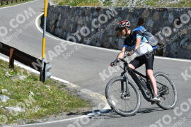 Photo #2352901 | 19-07-2022 11:23 | Passo Dello Stelvio - Waterfall curve BICYCLES