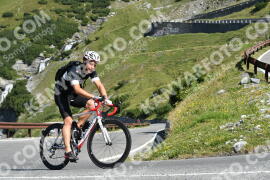 Photo #2368585 | 22-07-2022 10:12 | Passo Dello Stelvio - Waterfall curve BICYCLES