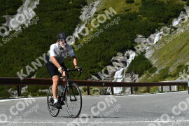 Fotó #2712271 | 22-08-2022 13:49 | Passo Dello Stelvio - Vízesés kanyar Bicajosok